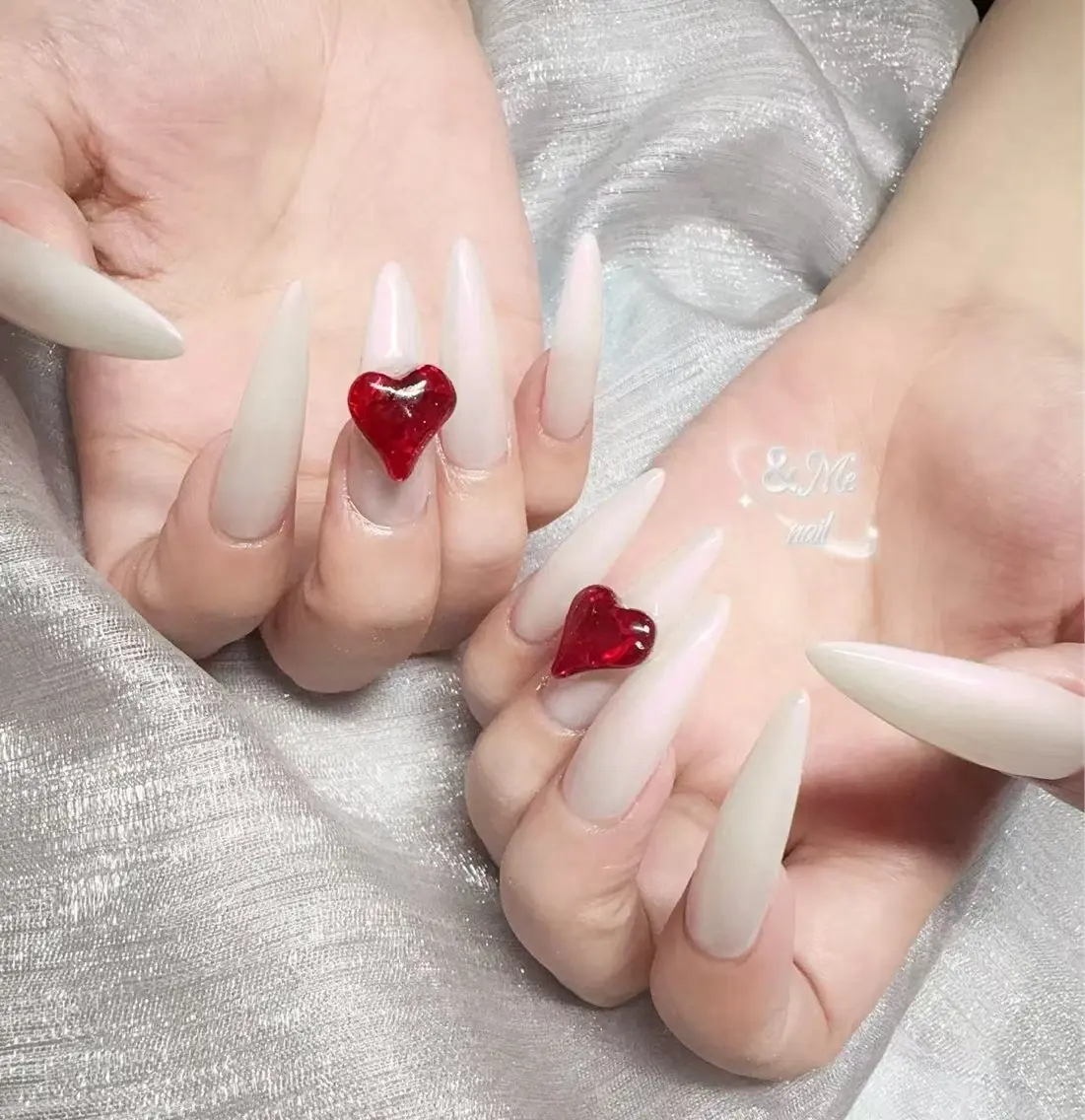 ネイル ハンドネイル &ME Mikoのネイルデザイン