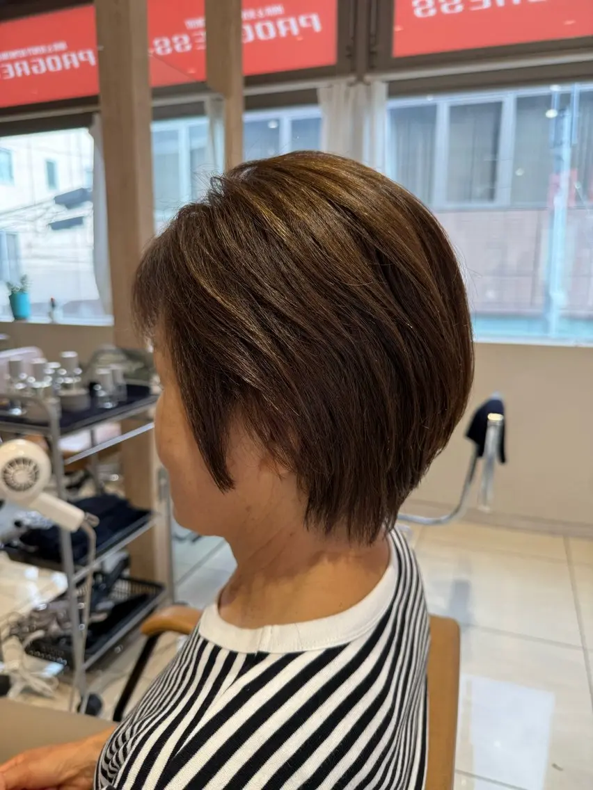 ショート ヘアカラー トリートメント 🤍ツヤ髪🤍 エリカワネオのヘアスタイル