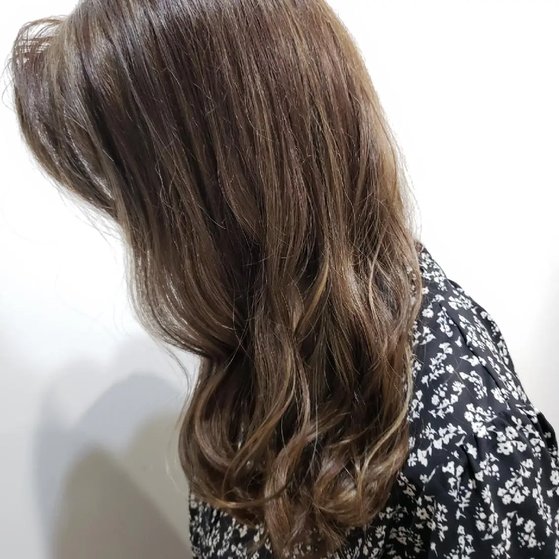 ロング カラー 饒平名 知也のヘアスタイル