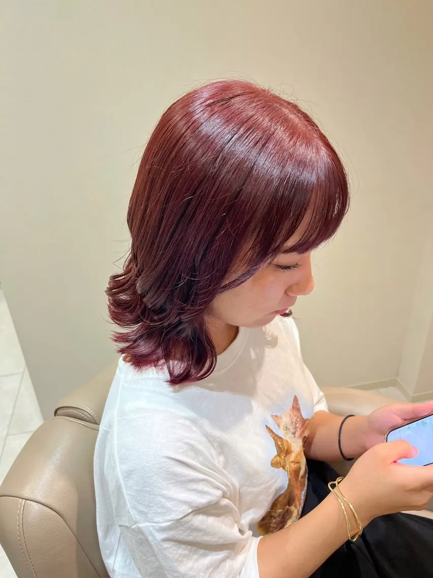 ミディアム カラー レッドカラー カット ヘアカラー トリートメント THINK SHOP sakiのヘアスタイル