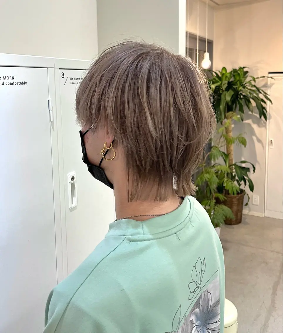 カラー メンズ メンズブリーチ ベージュカラー ブリーチ ホワイトベージュ 神原 茉依🩰🪩のヘアスタイル
