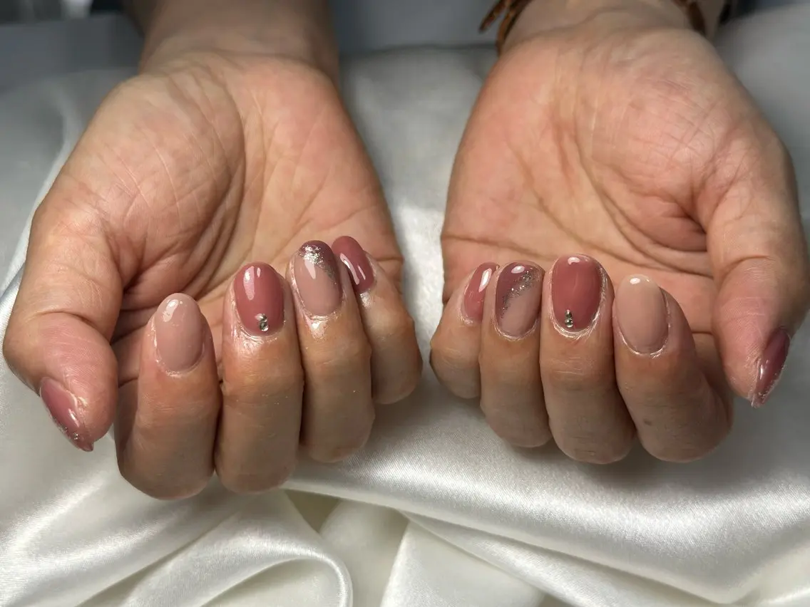 ネイル オーロラネイル 桜ネイル フラワーネイル フットネイル フレンチネイル kiki nail たまプラーザのネイルデザイン