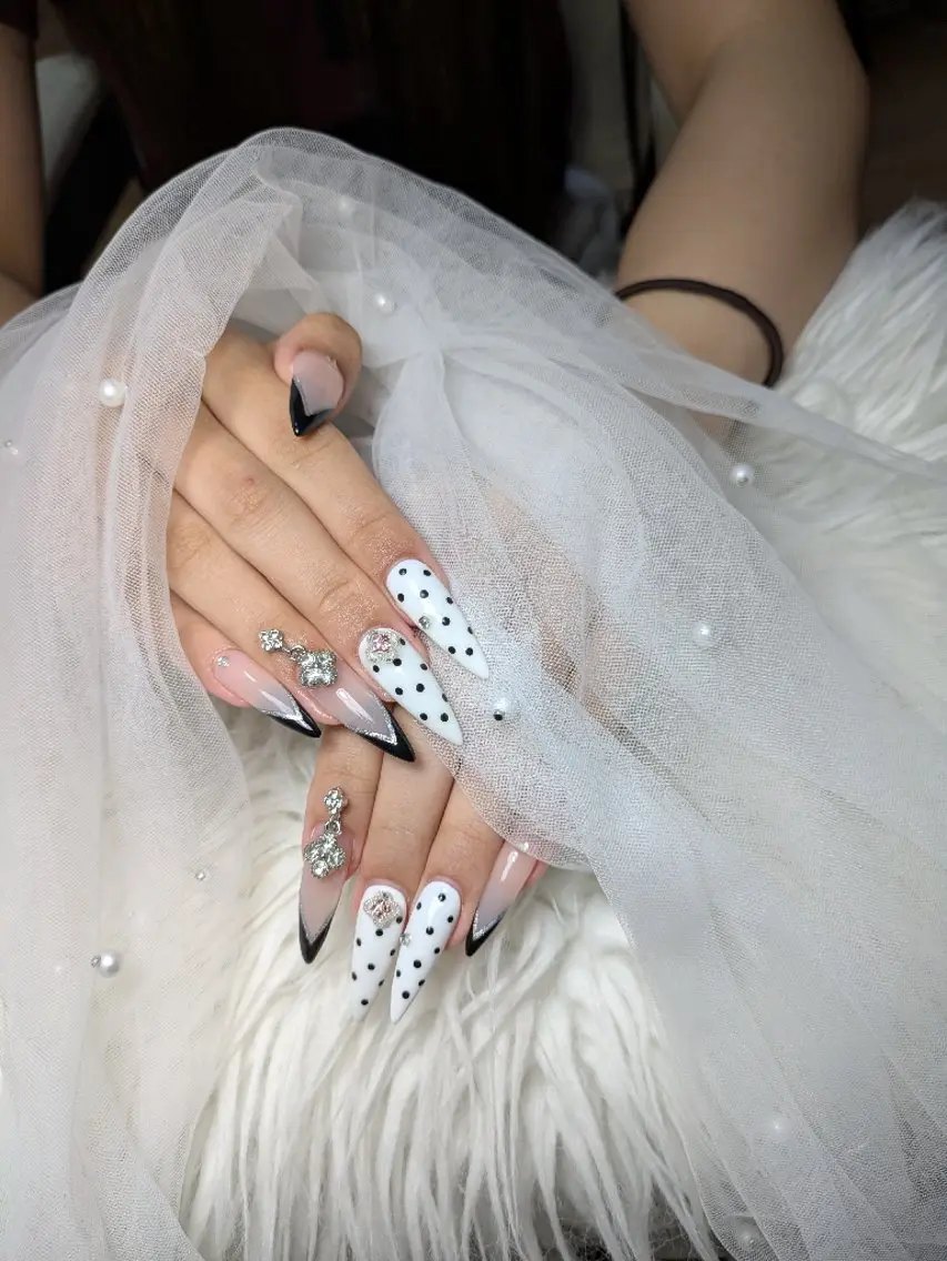 ネイル Queen Nail 研修生のネイルデザイン