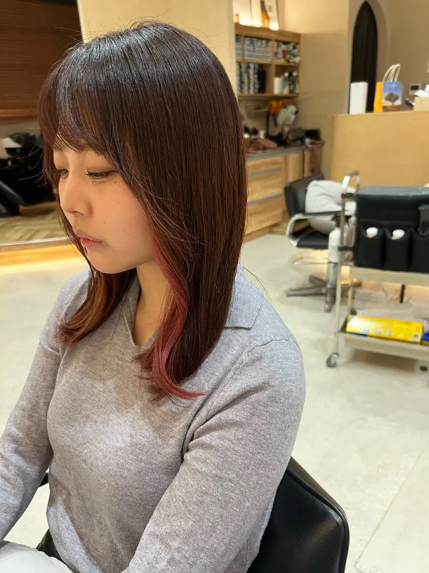 セミロング カラー 🌈新田 みどり🌈のヘアスタイル