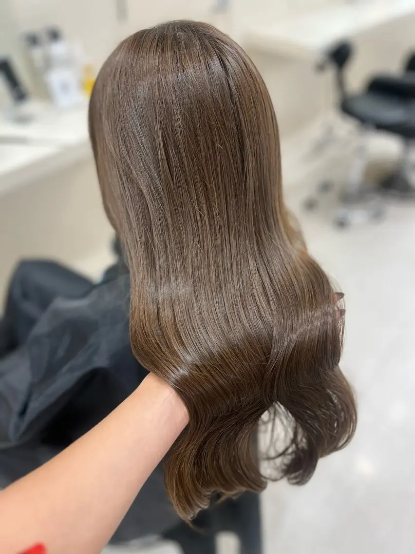 ロング カラー ベージュカラー オリーブベージュ ヘアカラー ヘアセット 大人上品ベージュ 🎀HARUNAのヘアスタイル