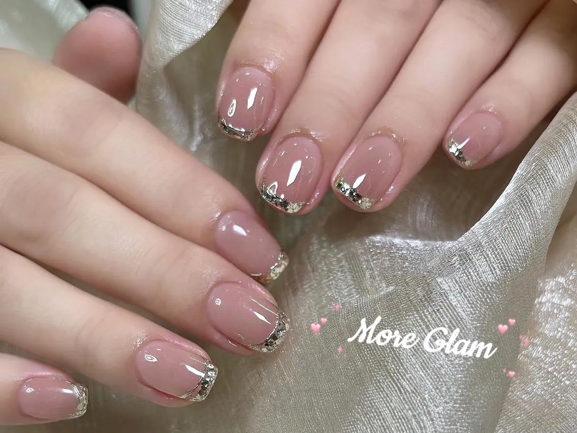 ネイル 長さ出し フットネイル フレンチネイル ジェルネイル ガラスフレンチ MoreGlam Nailsのネイルデザイン