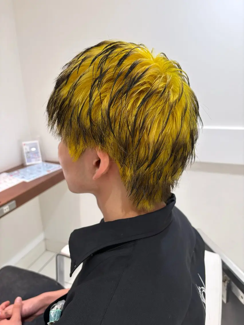 カラー メンズ メンズハイトーン スパイキーショート デザインカラー ハイトーンカラー 🌷ヘアメイク美容師 Yuka🌷のヘアスタイル