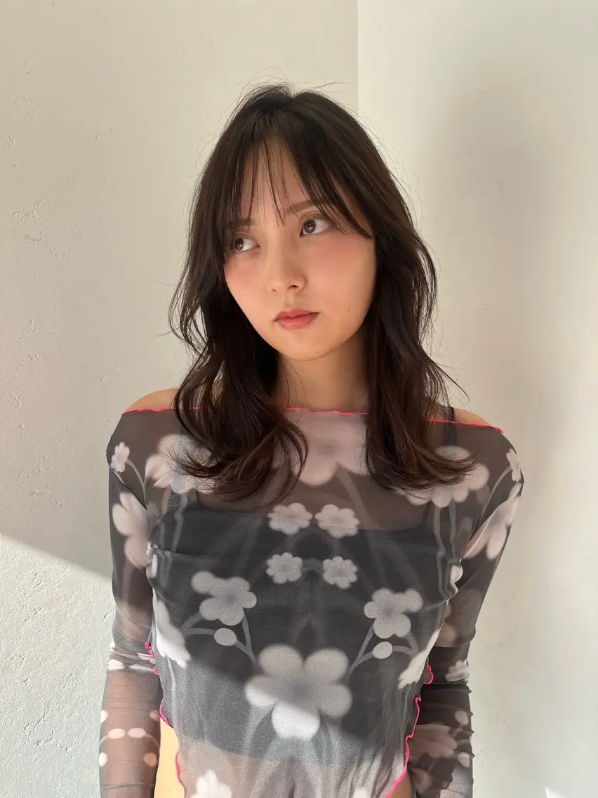 ミディアム カラー 柔らかい艶暖色 レイヤー🫧姫汝のヘアスタイル