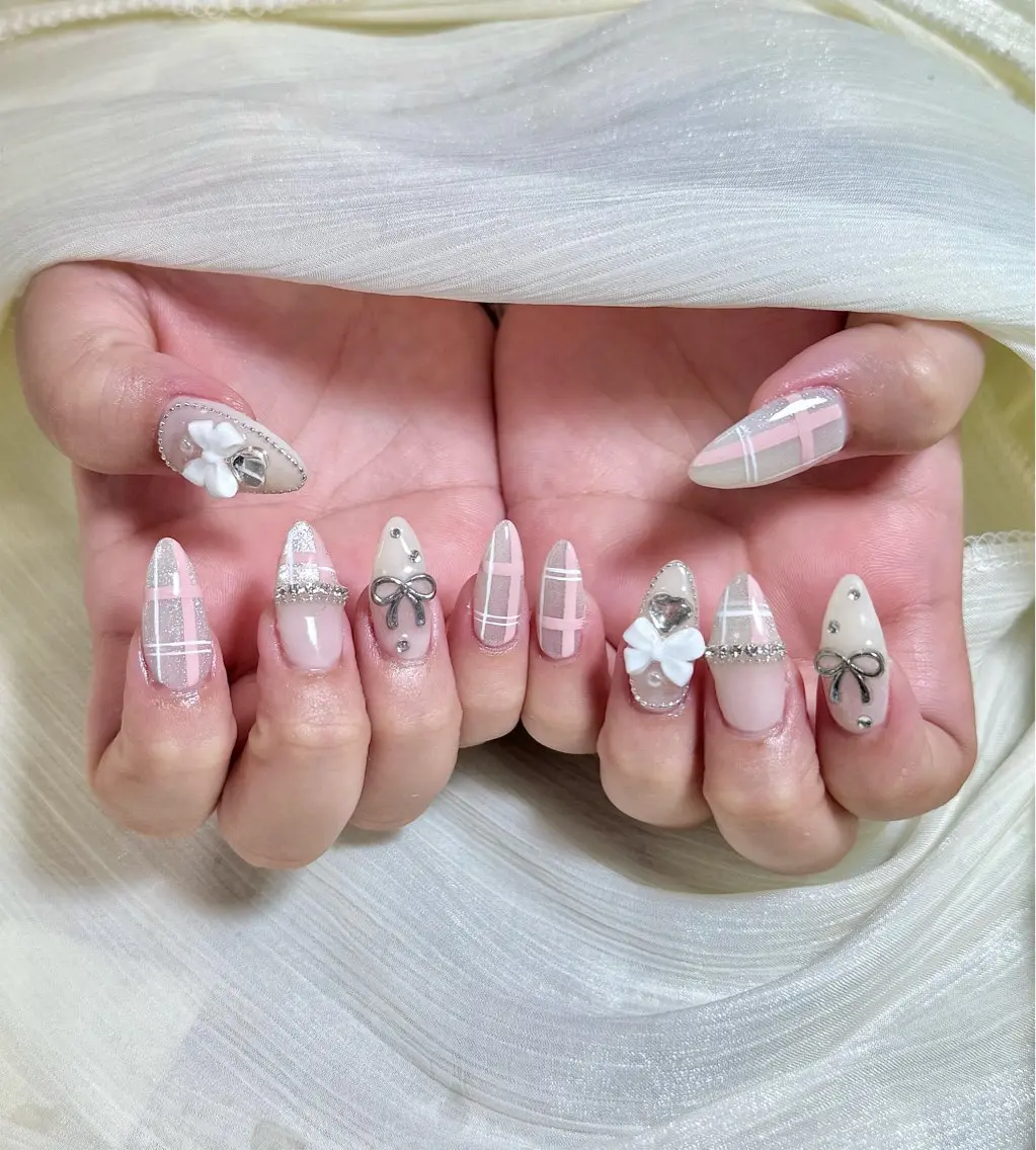 ネイル ハンドネイル 🎀 NaNa_nailのネイルデザイン