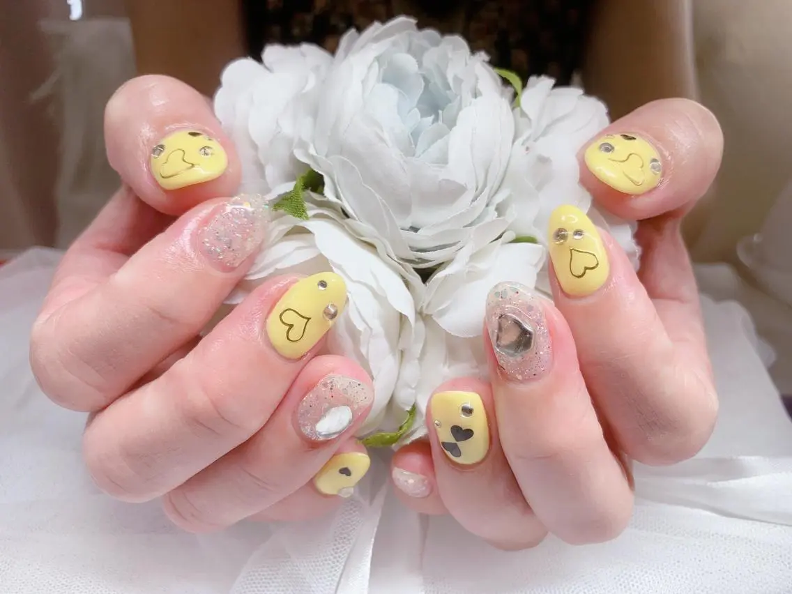 ネイル ワンホンネイル ハンドネイル ハンドケア Kira Nailのネイルデザイン