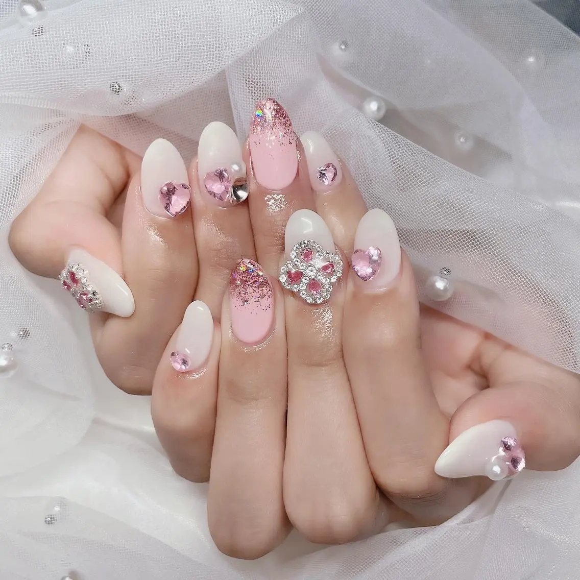 ネイル ハンドネイル merci nailのネイルデザイン