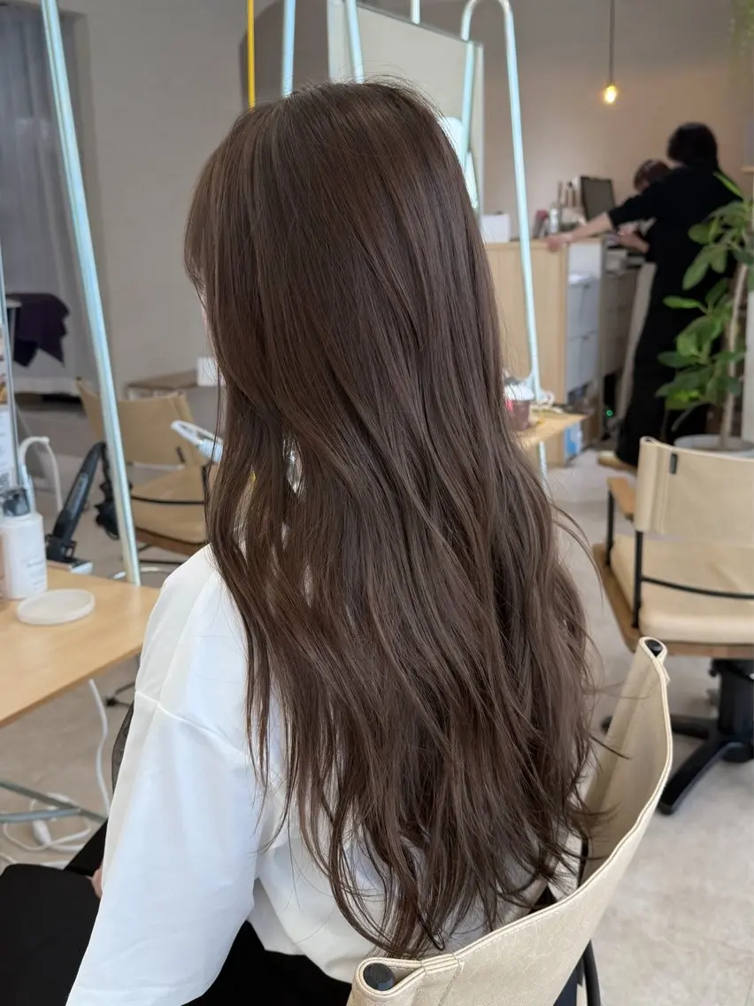 ロング カラー ベージュカラー フォギーベージュ ヘアカラー トリートメント 透明感カラー ブリーチ/ 大村勇人のヘアスタイル