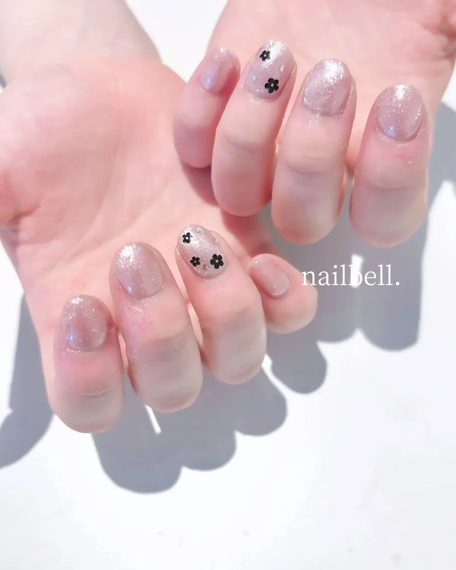 ネイル ハンドネイル 大人可愛いネイル🎗 Hinaのネイルデザイン