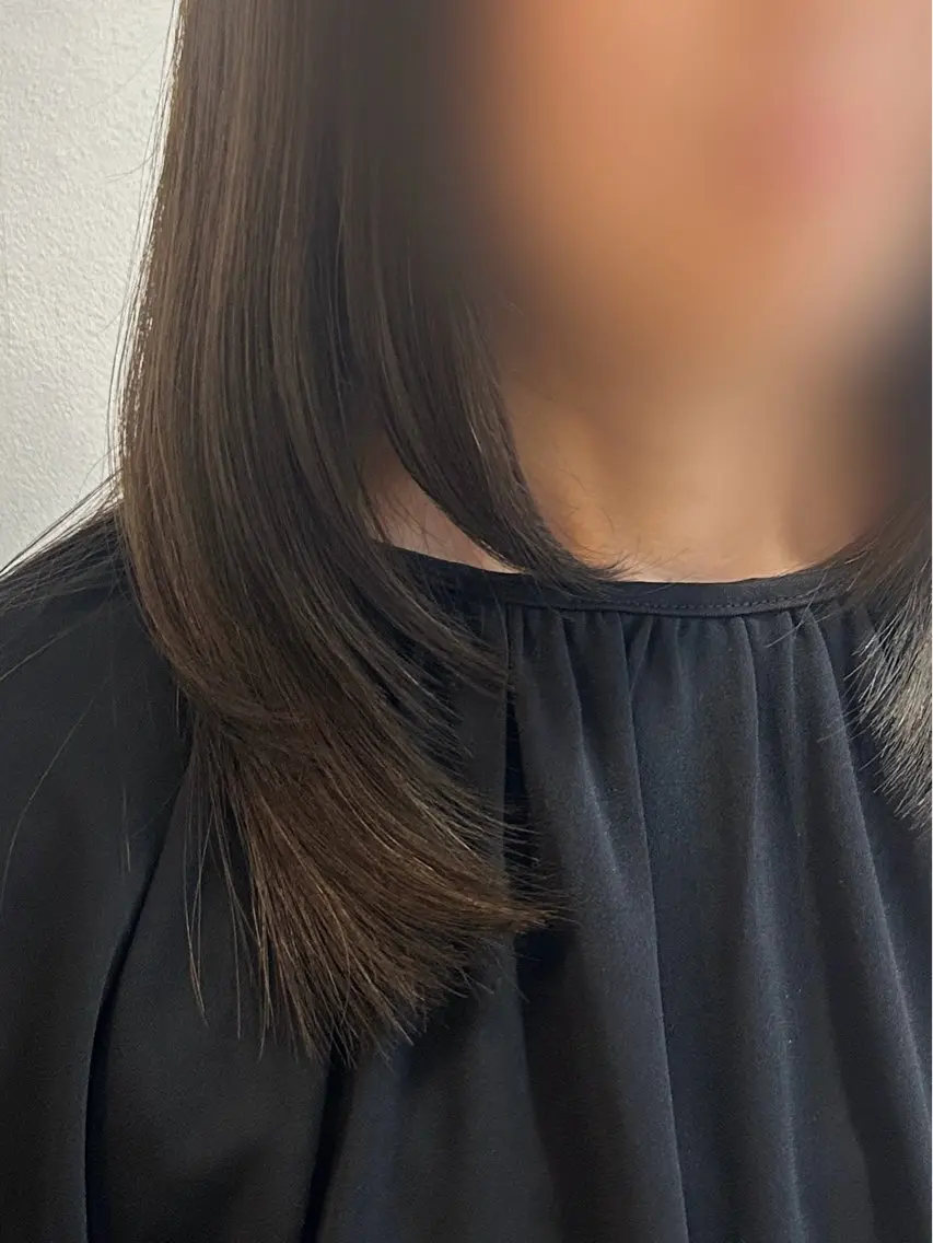 ミディアム レイヤーカット UNBIRTHDAY ゆづみのヘアスタイル