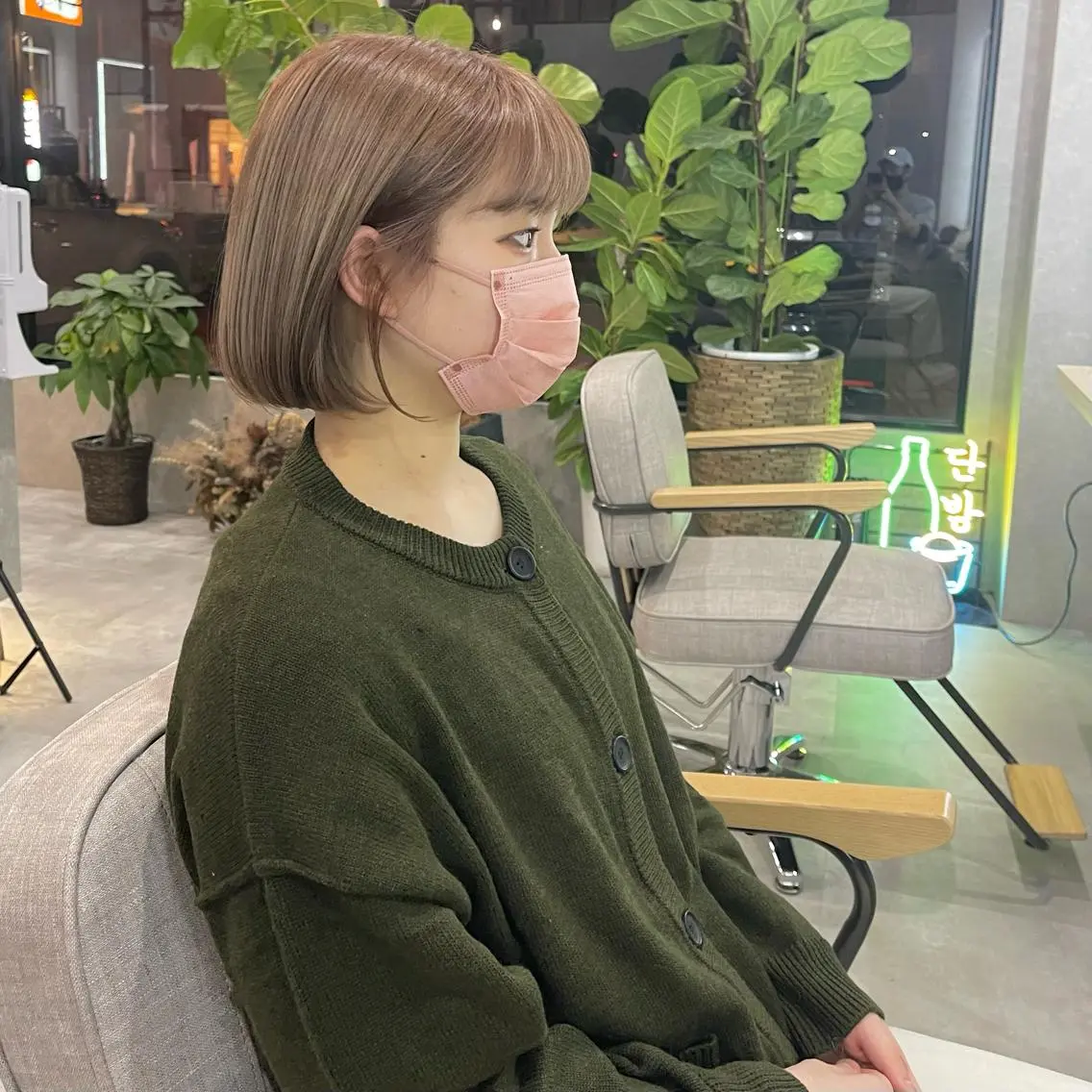 ミディアム カラー カット ヘアカラー トリートメント 一ノ瀬 暁のヘアスタイル