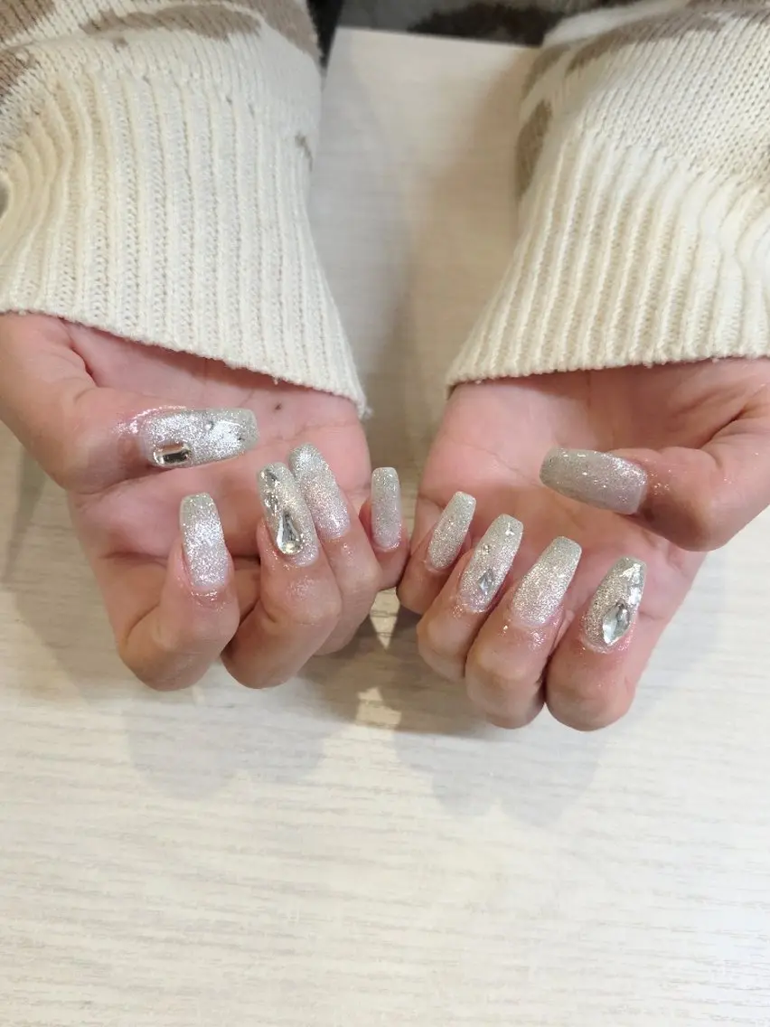 ネイル ハンドネイル 関口 友菜のヘアスタイル