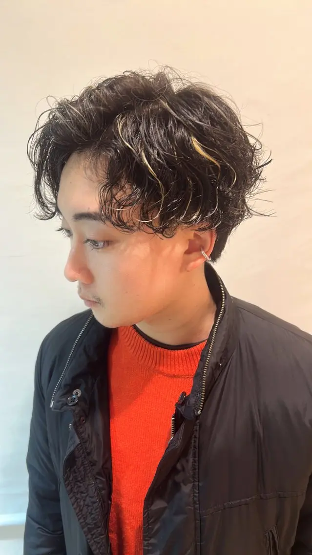 ショート カラー ハイトーン特化⭐️ 飯田大樹のヘアスタイル