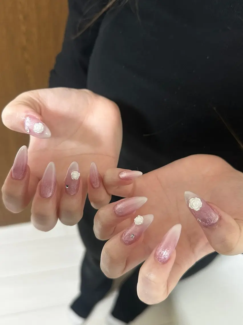 ネイル ハンドネイル NAIL Alaia ☆AIのネイルデザイン