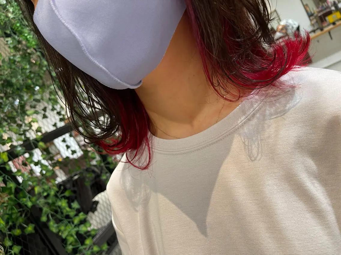 ミディアム カラー パーマ ヘアアレンジ メンズ キッズ ネイル マツエク・マツパ メンズインナーカラー インナーカラー レッドカラー 赤色 ヘアカラー トリートメント ⭐️ハイクオリティ カラー杉本雄志⭐️のヘアスタイル