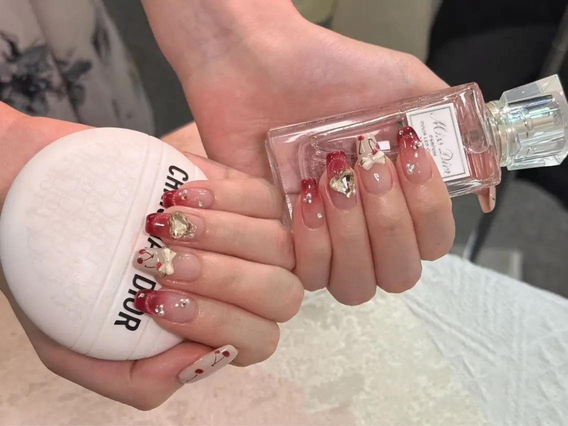 ネイル Glow Nail スカルプ専門店のネイルデザイン
