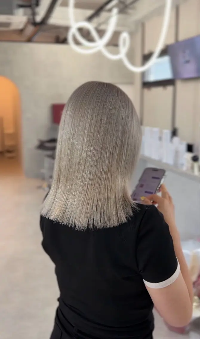カラー ブリーチ カット ヘアカラー トリートメント 西川 斗真のヘアスタイル