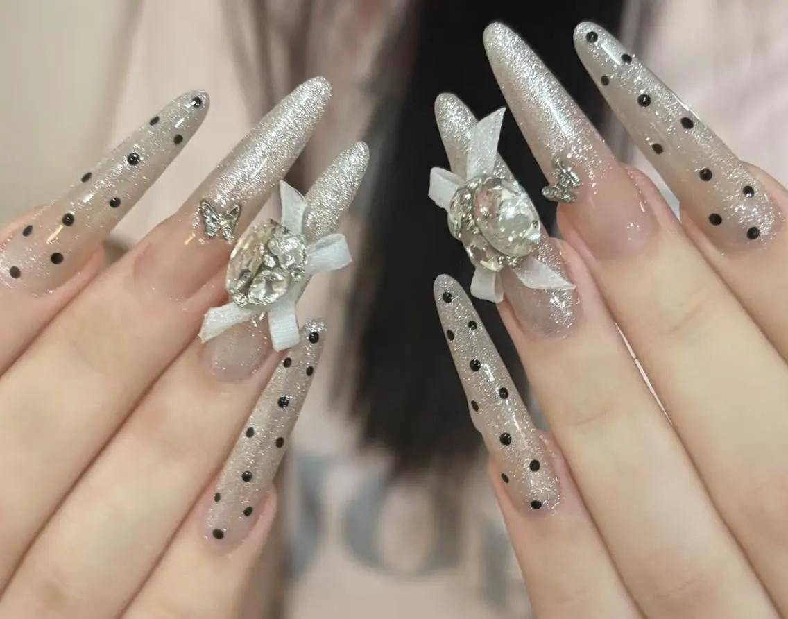 ネイル ハンドネイル 🎀 Ayaka_nailのネイルデザイン