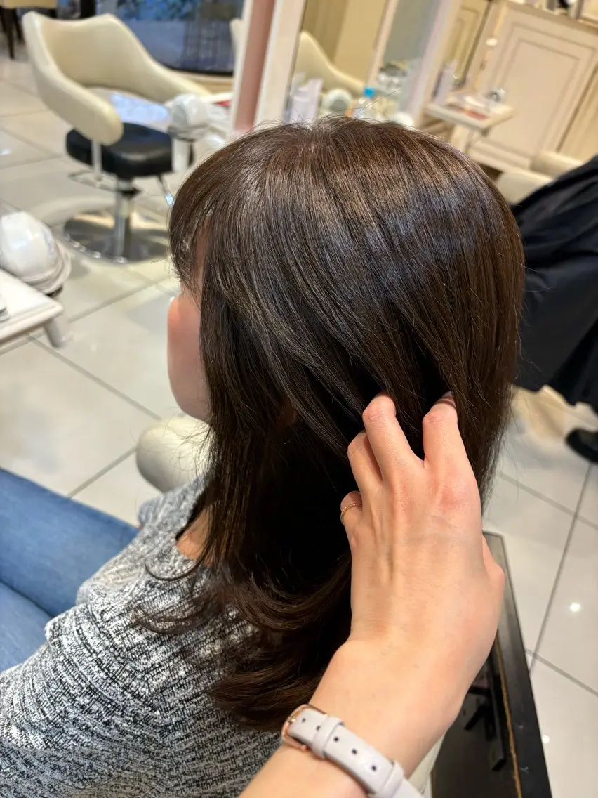 ミディアム ヘアカラー 艶髪✨髪質改善カラー 楠本浩子のヘアスタイル