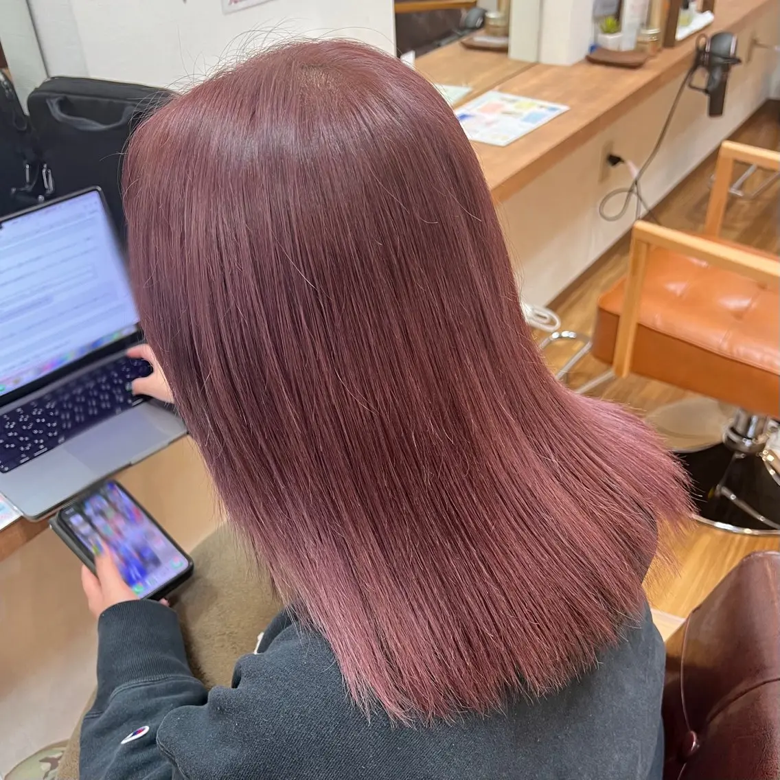 カラー STORY／ MAOのヘアスタイル