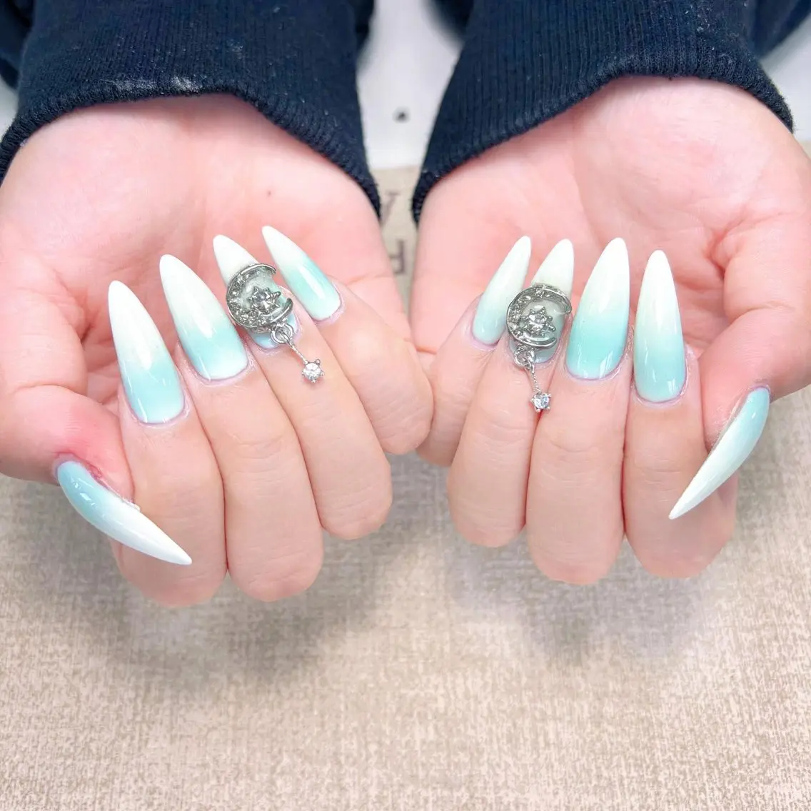 ネイル ハンドネイル いちご ちゃんのネイルデザイン