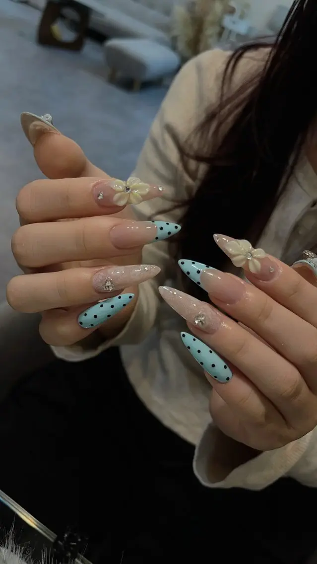 ネイル アートネイル ガーリー 韓国ネイル ロングネイル 持ち込み ハンドネイル 博多 SHE Nailのネイルデザイン
