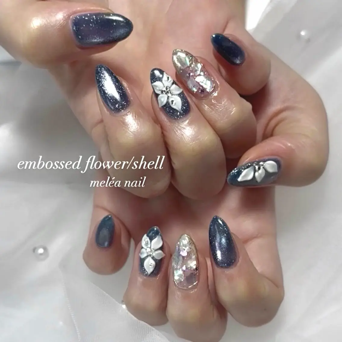 ネイル フラワーネイル ネイビー ハンドネイル miho meléanailのネイルデザイン