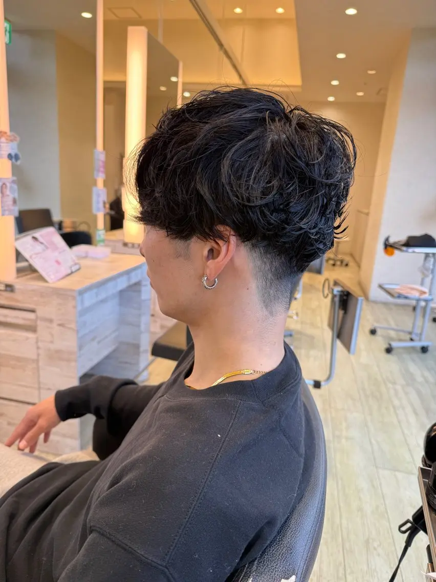 ショート カット NYNY四條畷 嶌野衣純のヘアスタイル