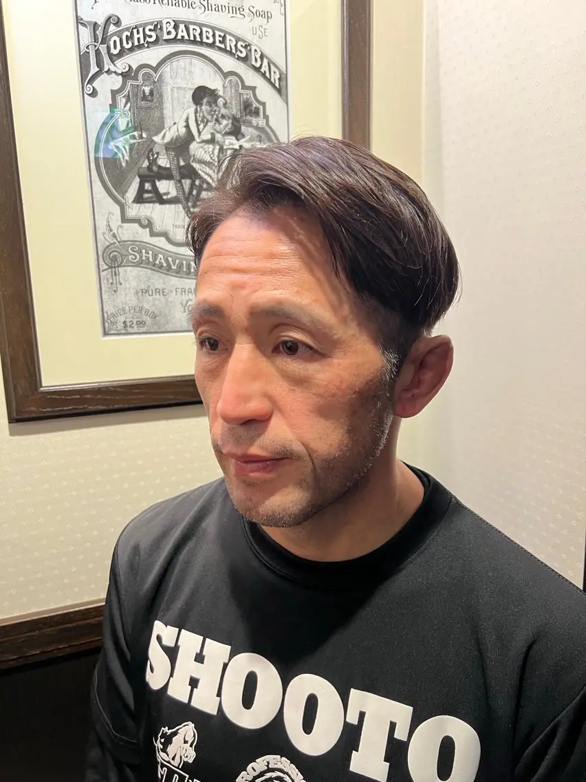 ミディアム メンズカット オカムラリョウのヘアスタイル