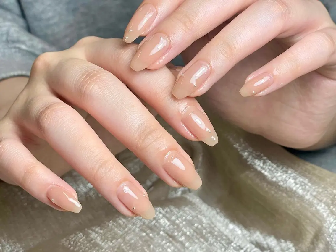 ネイル オーロラネイル ブルー チークネイル 長さ出し フットネイル NOA 池袋のネイルデザイン
