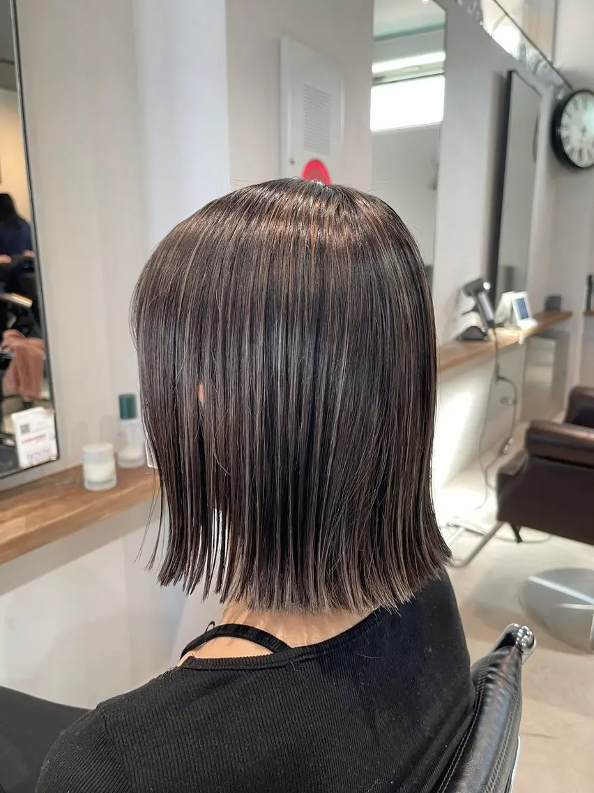 ショート カラー グレージュ ハイライトカラー ハイライト カット ヘアカラー ⭕️白髪で悩む全ての 人を救いたい⭕️宮山のヘアスタイル