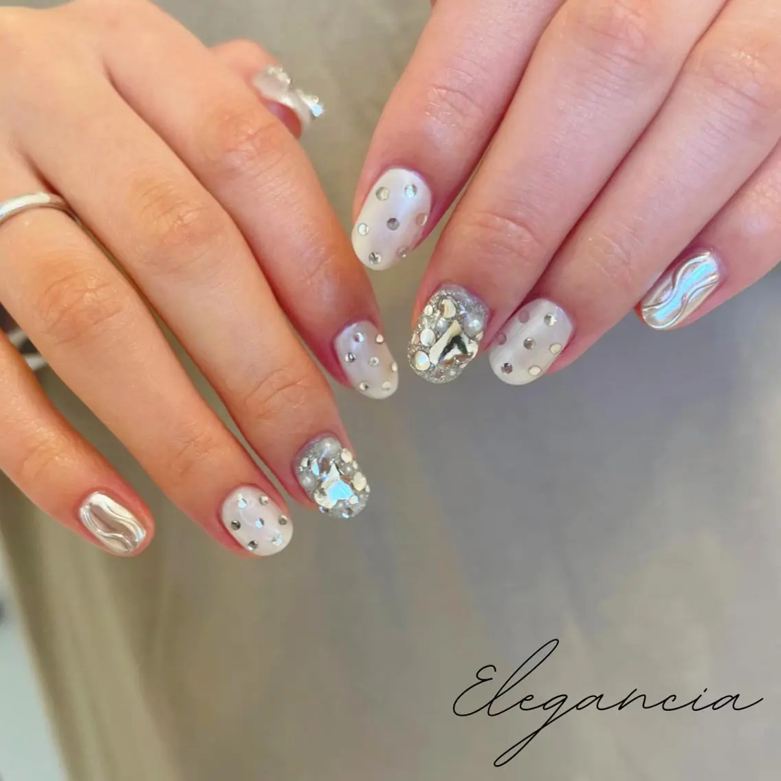 カラー ネイル Elegancia. Hiromiのネイルデザイン