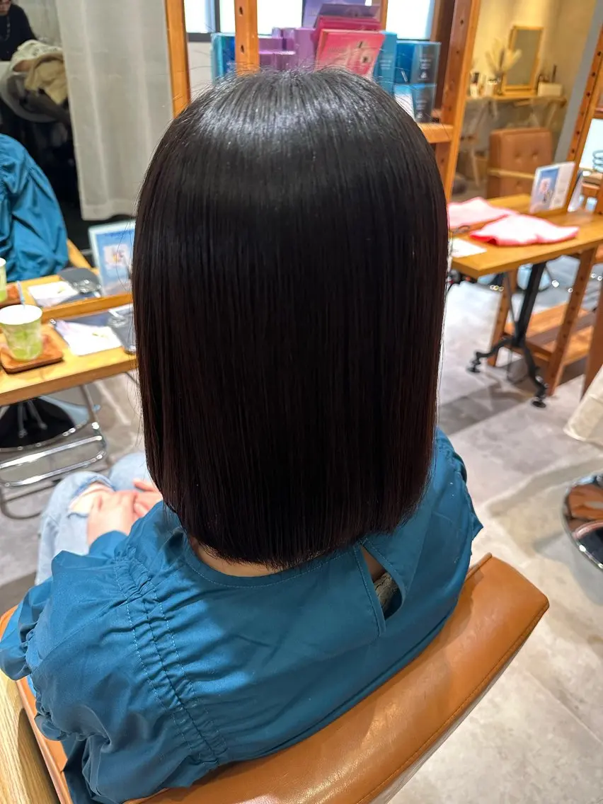 セミロング くせ毛 髪質改善 阪本 愛実のヘアスタイル