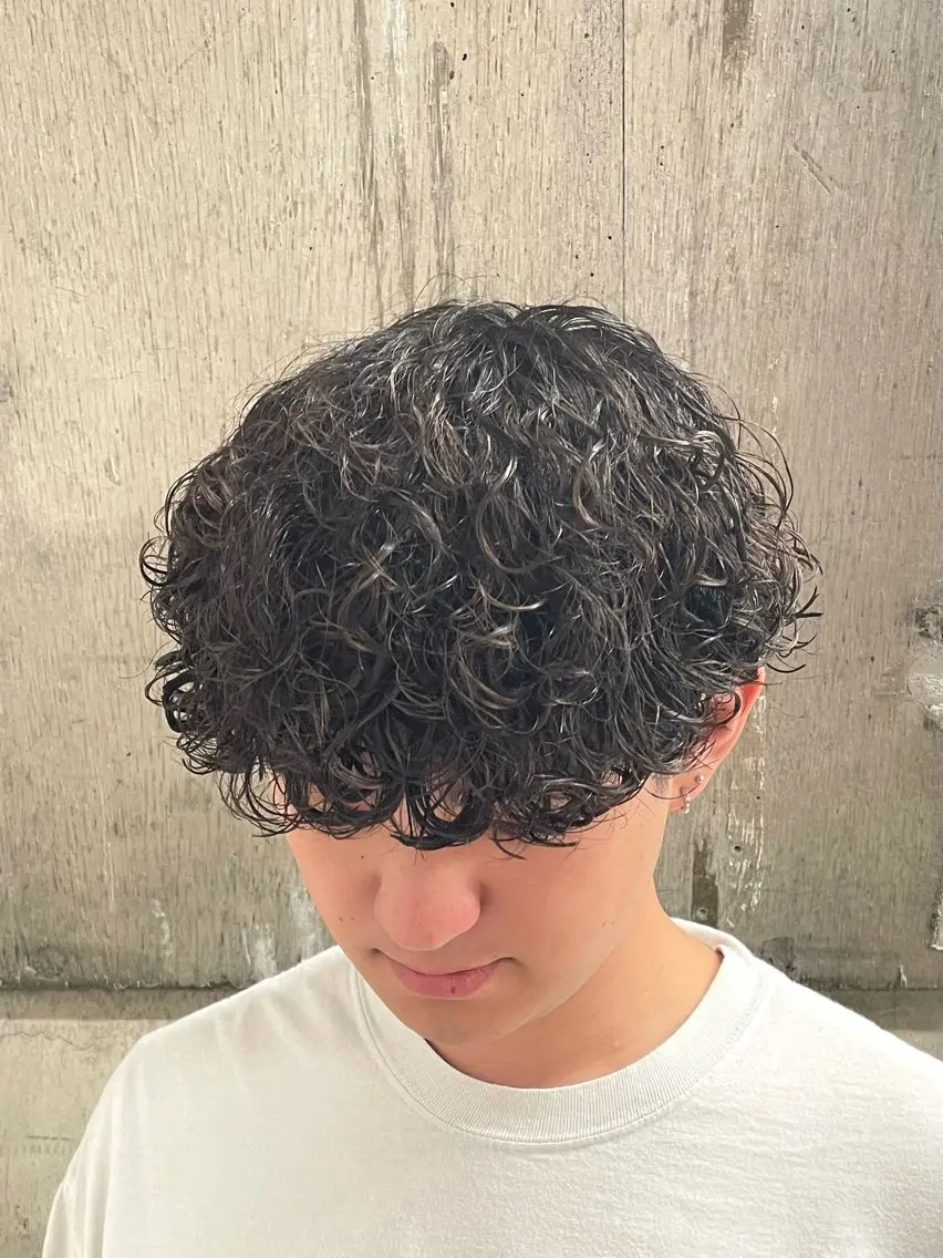 🎧❤️‍🔥【オシャレなトレンド】メンズカット＋波巻きパーマ❤️‍🔥🎧の写真