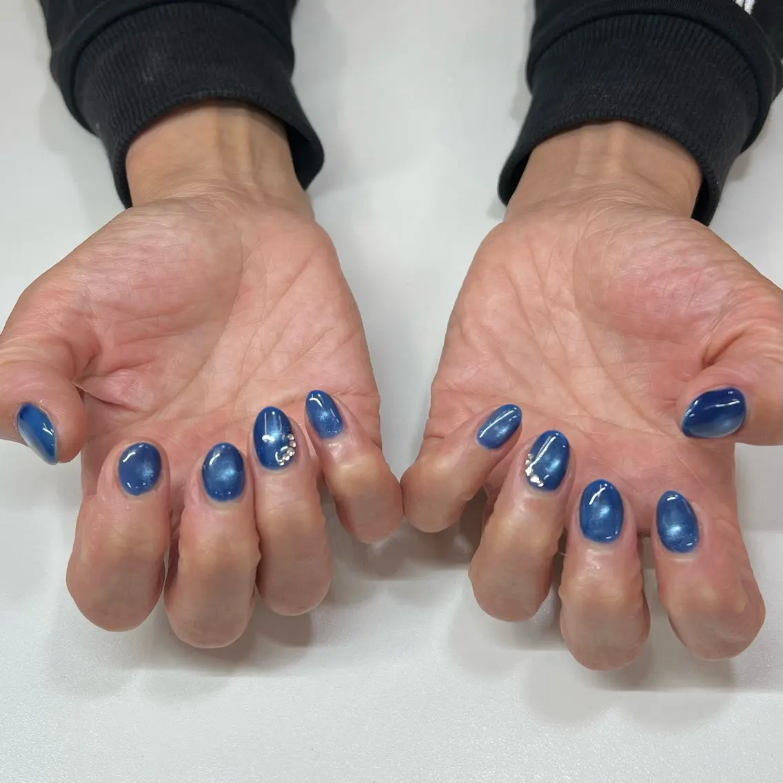 ネイル ブルー ハンドネイル Chipi Neneのネイルデザイン