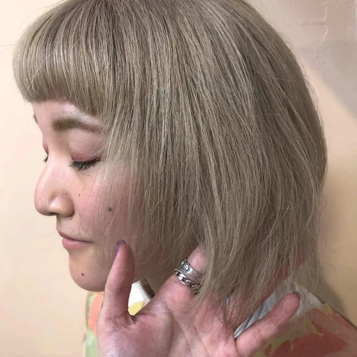 ミディアム カラー ブリーチ ORIKA 美容室のヘアスタイル