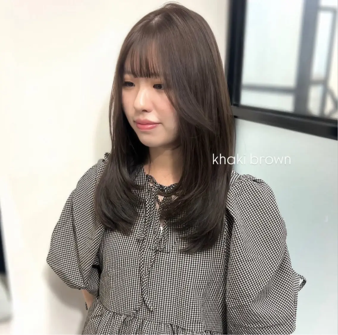 セミロング カラー ブラウンカラー カット ヘアカラー トリートメント 前川 朋香のヘアスタイル