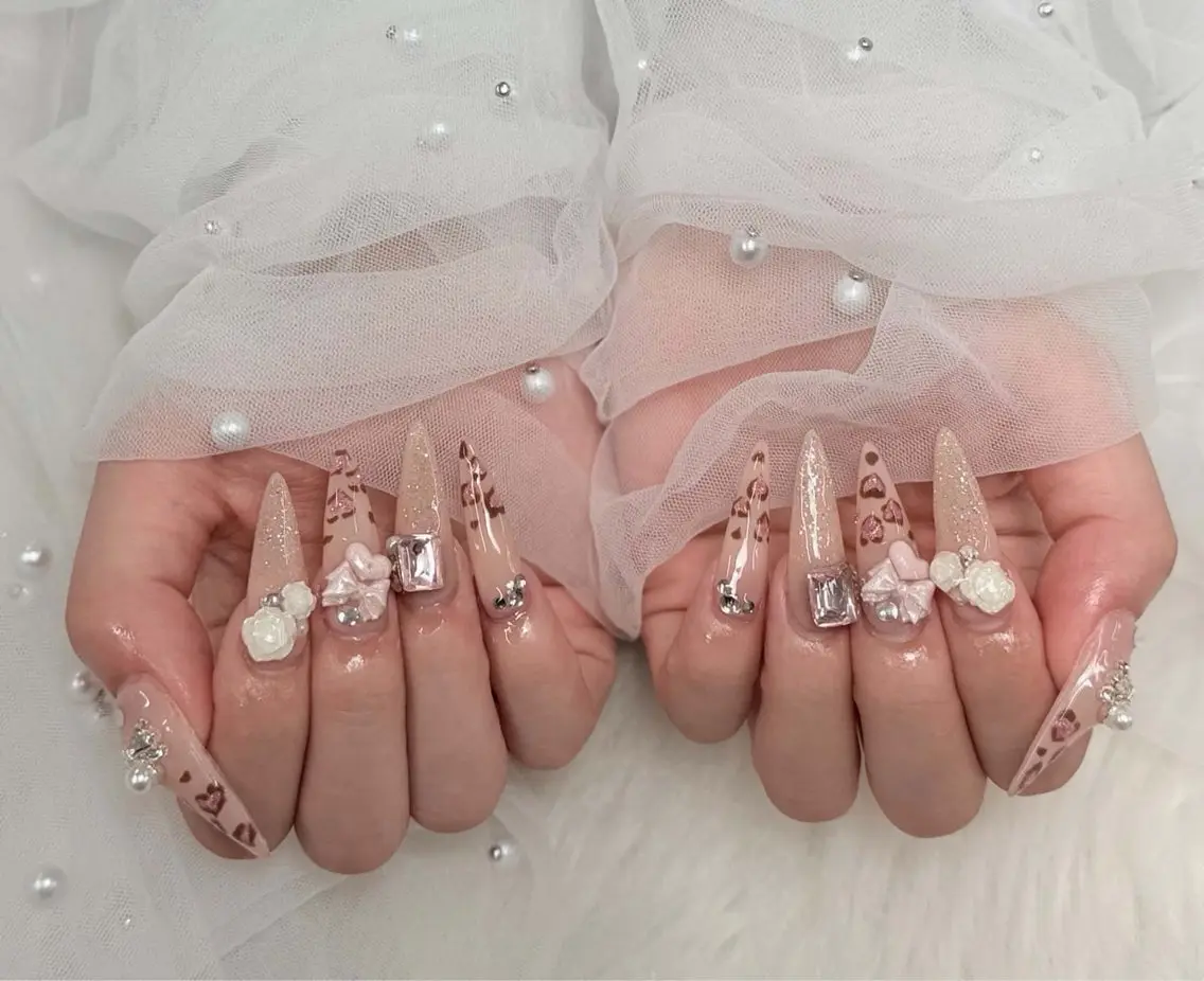 ネイル アートネイル ボルドー フレンチネイル ジェルネイル 氷ネイル・うるうるネイル ハンドネイル Julie NailSalonのネイルデザイン
