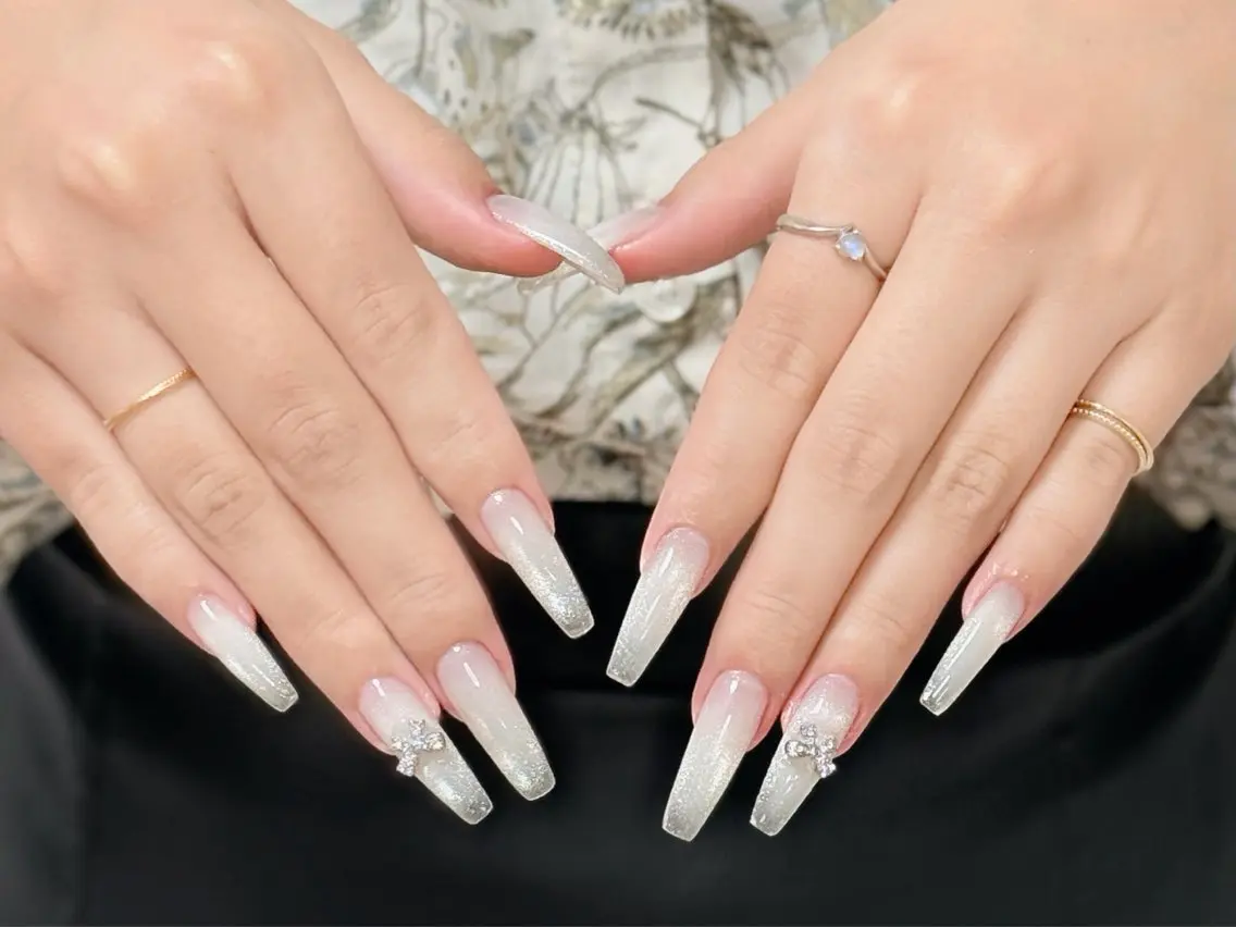 ネイル アートネイル オーロラネイル チークネイル フレンチネイル ガラスフレンチ 🎀🎀YooLi Nail Salonのネイルデザイン