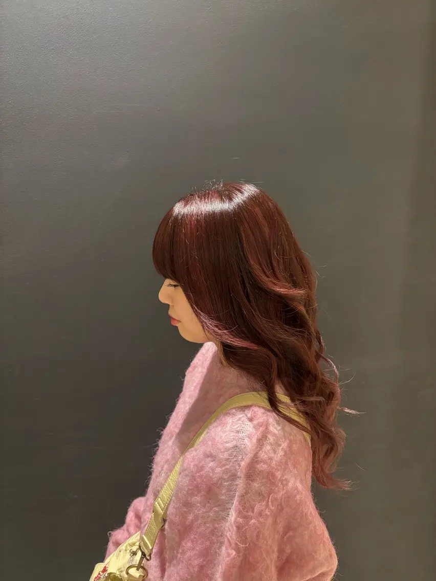 ロング カラー 伊藤 あいのヘアスタイル