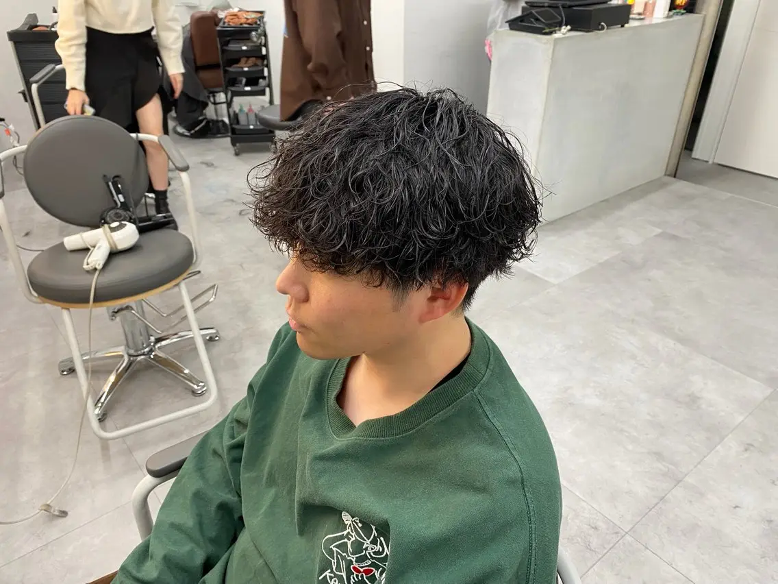 パーマ メンズ メンズパーマ 波巻きパーマ カット パーマ メンズパーマ外屋敷 航のヘアスタイル