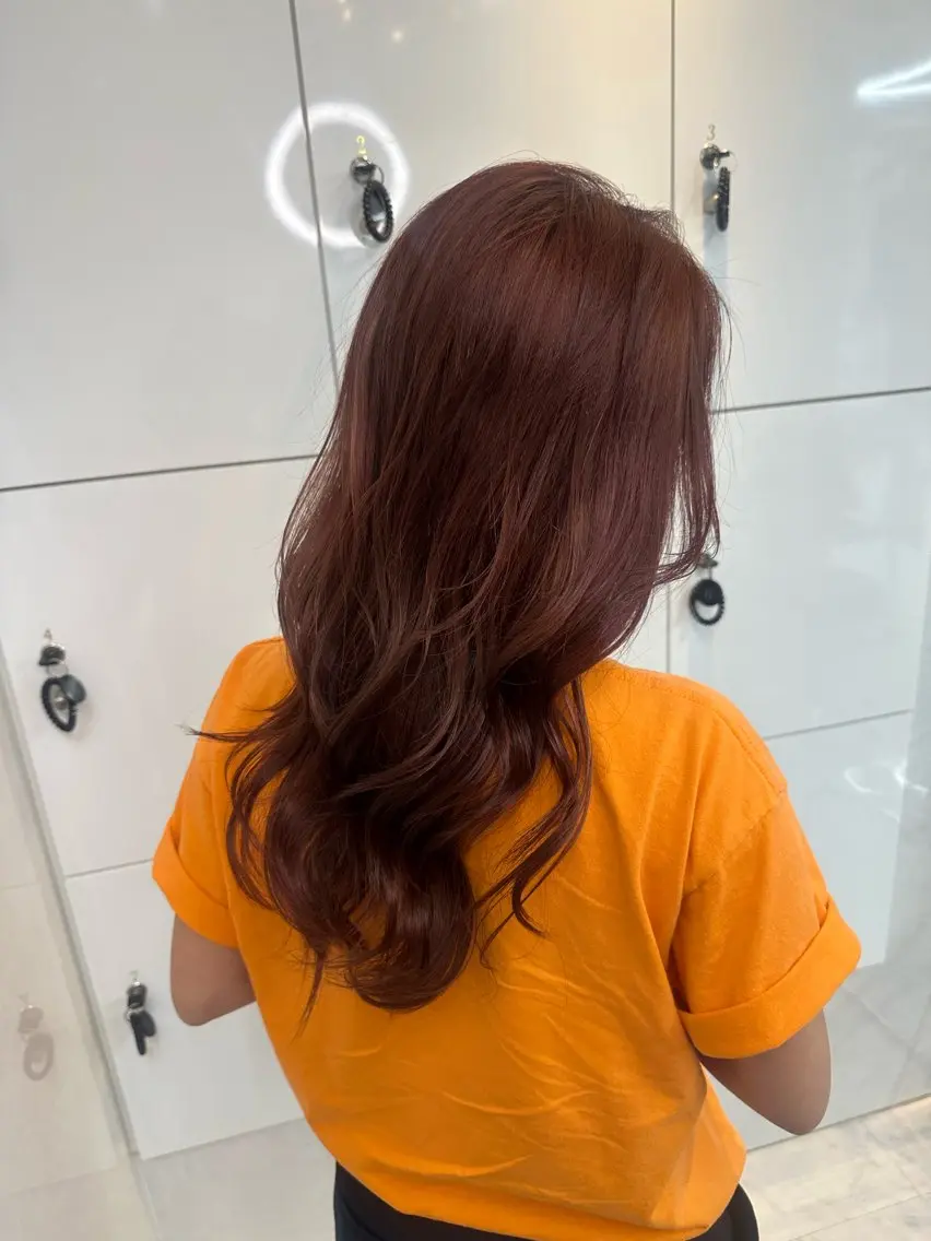 ロング カラー ヘアカラー トリートメント ALEAP owl Ainaのヘアスタイル
