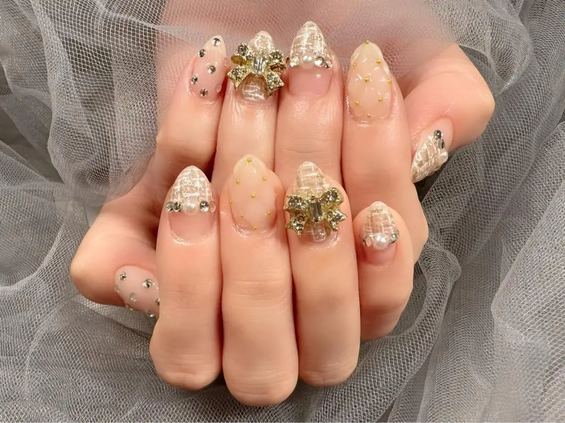 ネイル キラキラネイル リボン ツイードネイル ハンドネイル Nail Salon KURELLYのネイルデザイン