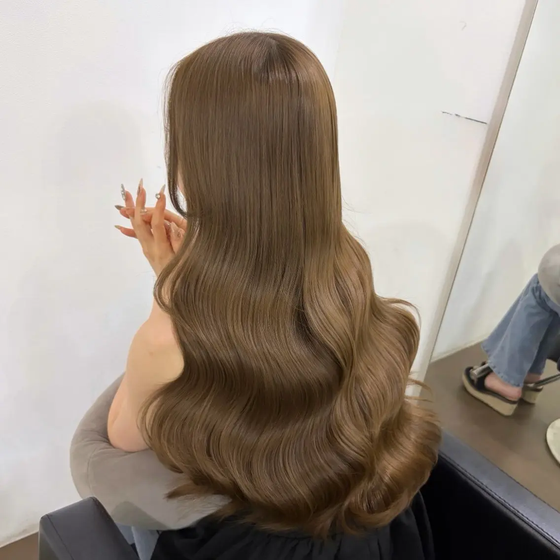 ロング ボブ くびれヘア 髪質改善 韓国風ヘア レイヤーカット 【ioe岡本】🐶 向井歩のヘアスタイル