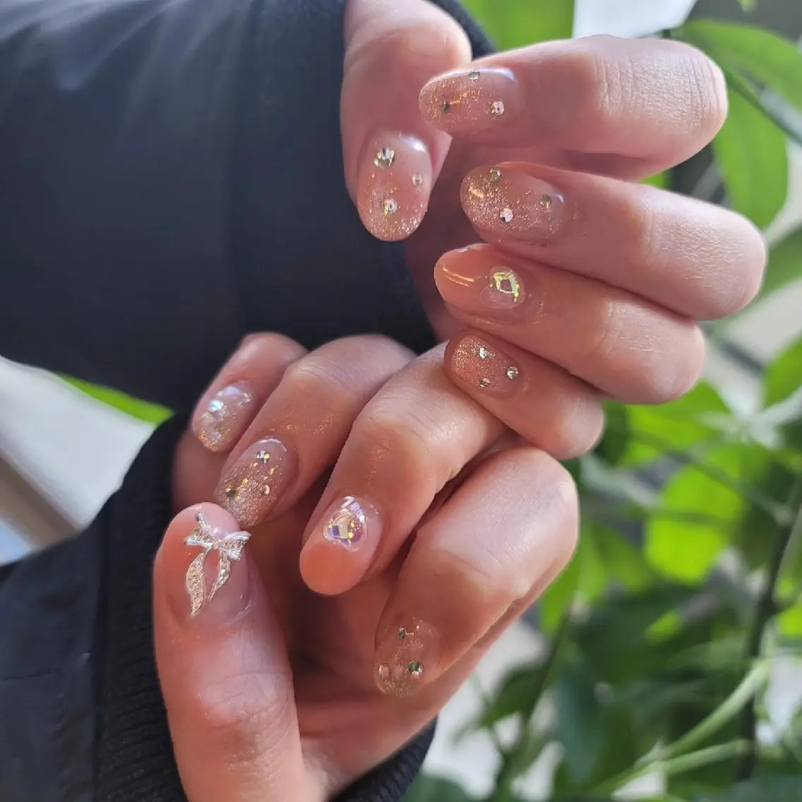 ネイル シンプルネイル ストーンネイル へなちょこ ネイリストのネイルデザイン