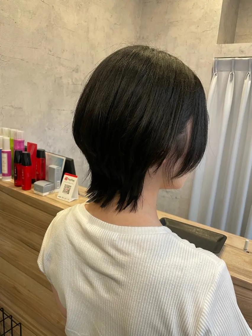 ショート 外ハネヘア ウルフカット 骨格似合わせカット✨ 林 まどかのヘアスタイル